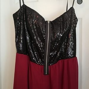 Cocktail dress NWT. size 1x Black and burgundy